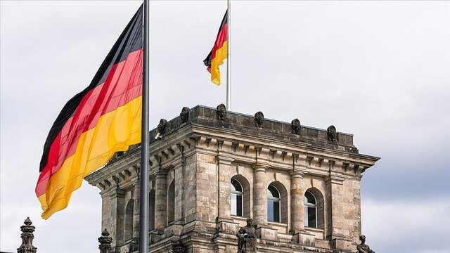 یک سازمان ضد ایرانی آمریکایی ادعا کرد اجازه دولت مرکل به شعب بانک‌های ایرانی برای فعالیت در آلمان