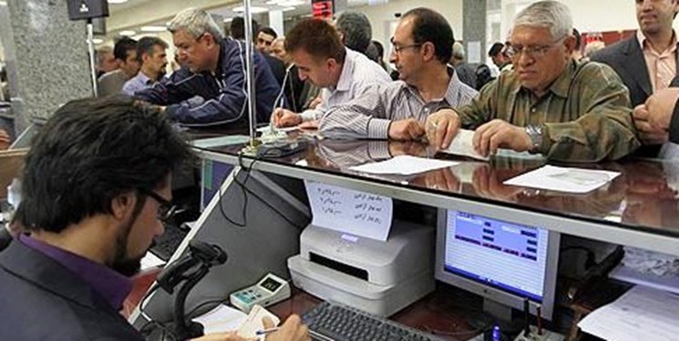 ابتلای ۱۵۷ کارمند بانک‌ در فارس به کرونا/لزوم تقلیل ساعت کاری بانک‌ها