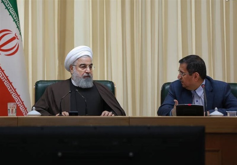 روحانی: تامین ارز و مواد اولیه تولید با قوت ادامه می‌یابد