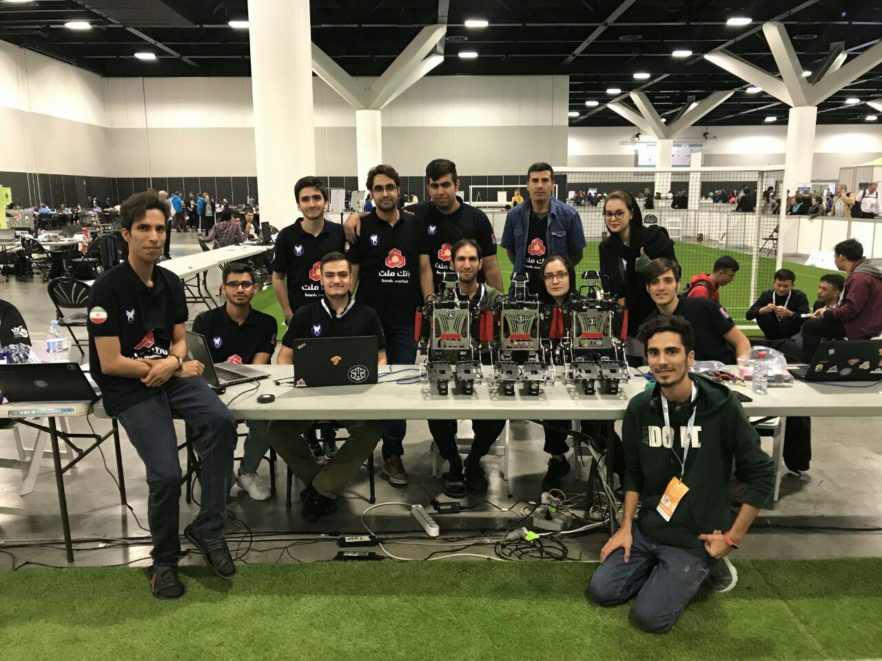با حمایت بانک ملت؛ تیم روباتیک دانشگاه آزاد قزوین قهرمان مسابقات جهانی روبوکاپ استرالیا شد