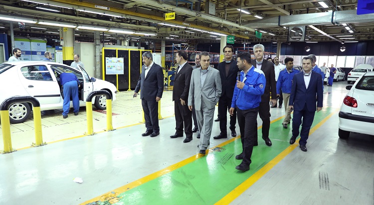 دکتر بیگدلی از خطوط تولید ایران خودرو بازدید کرد؛ نشست هم اندیشی مدیران ارشد بانک ملت و گروه خودروسازی ایران خودرو