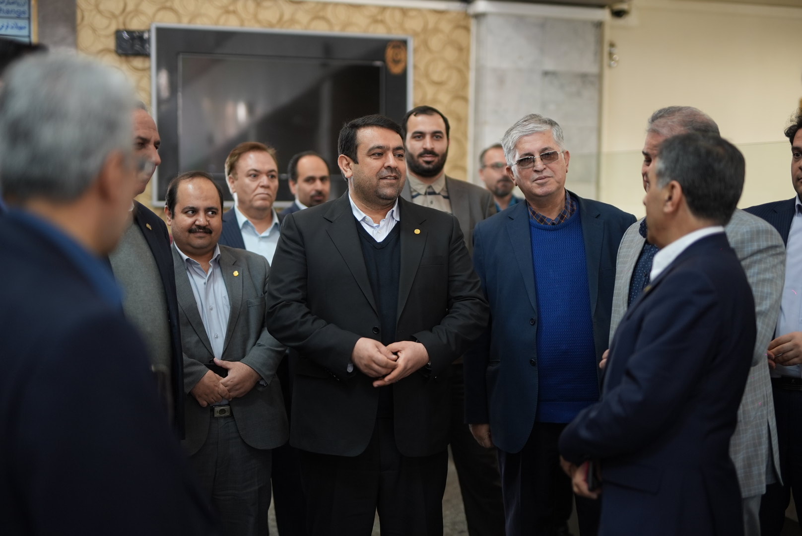 بازدید دکتر نجارزاده از شعبه مرکزی و بانک کارگشایی تبریز بازدید دکتر نجارزاده از شعبه مرکزی و بانک کارگشایی تبریز