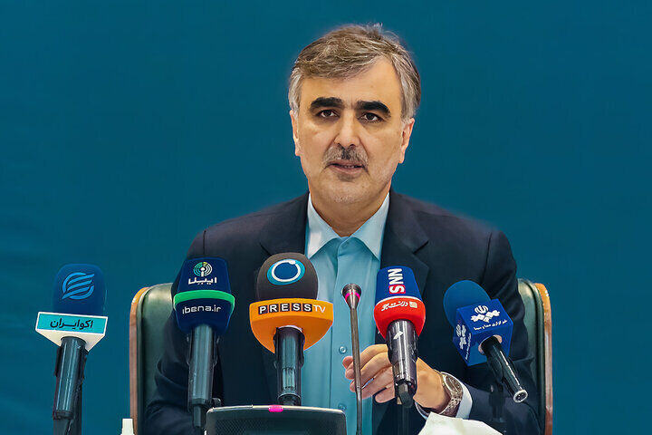 فرزین: ارز ۲۸۵۰۰تومانی تغییر نمی‌کند/ارز توافقی تثبیت می‌شود