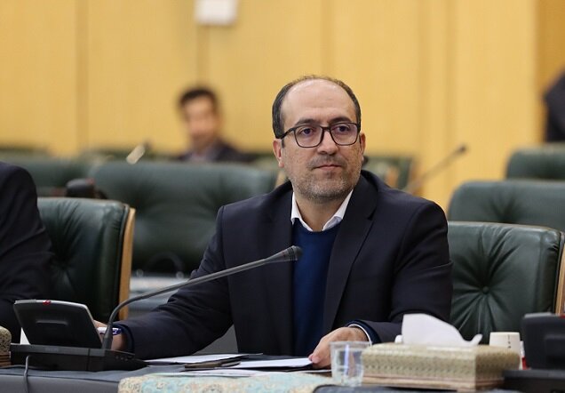 معاون پژوهشکده پولی: فقط به آراستن واحد پول ملی فکر نکنیم