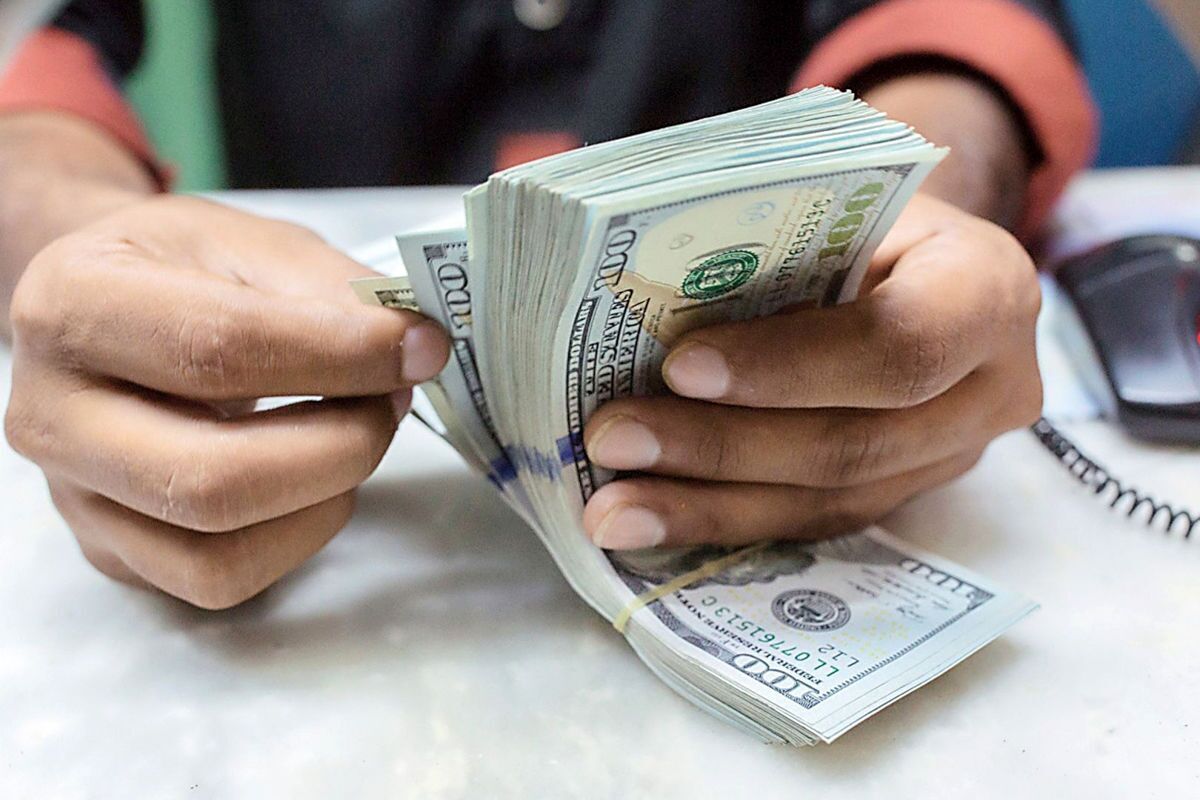 ادامه ثبات در بازار ارز تجاری ادامه ثبات در بازار ارز تجاری