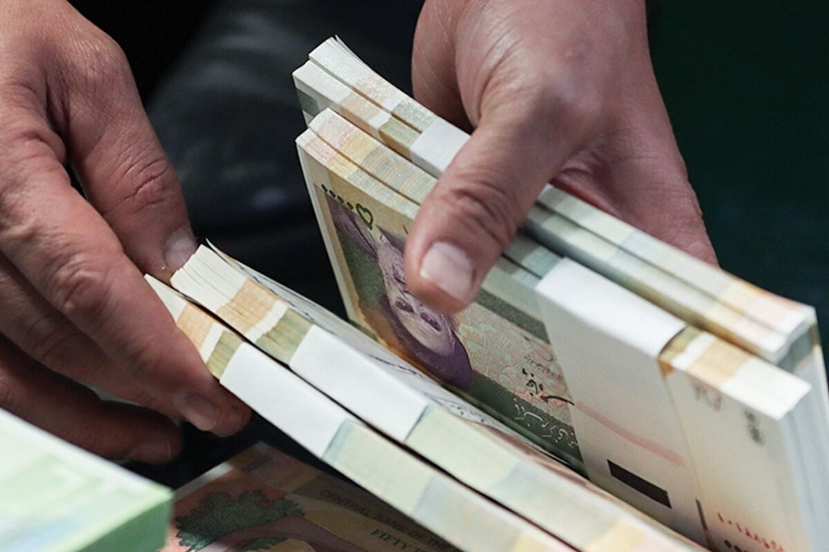 تهرانیها بیشترین سپرده را در بانکها دارند تهرانیها بیشترین سپرده را در بانکها دارند