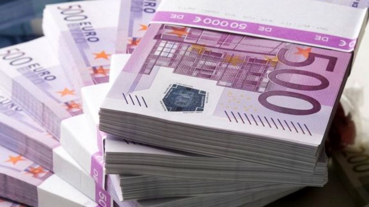 کاهش نرخ یورو در بازار ارز تجاری کاهش نرخ یورو در بازار ارز تجاری