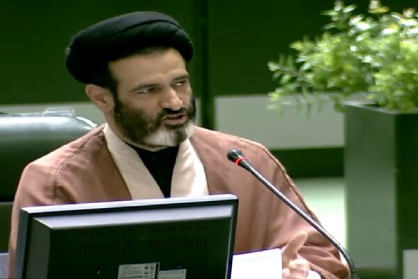 حسینی‌کیا: بانک‌ها در پرداخت تسهیلات کوتاهی می‌کنند