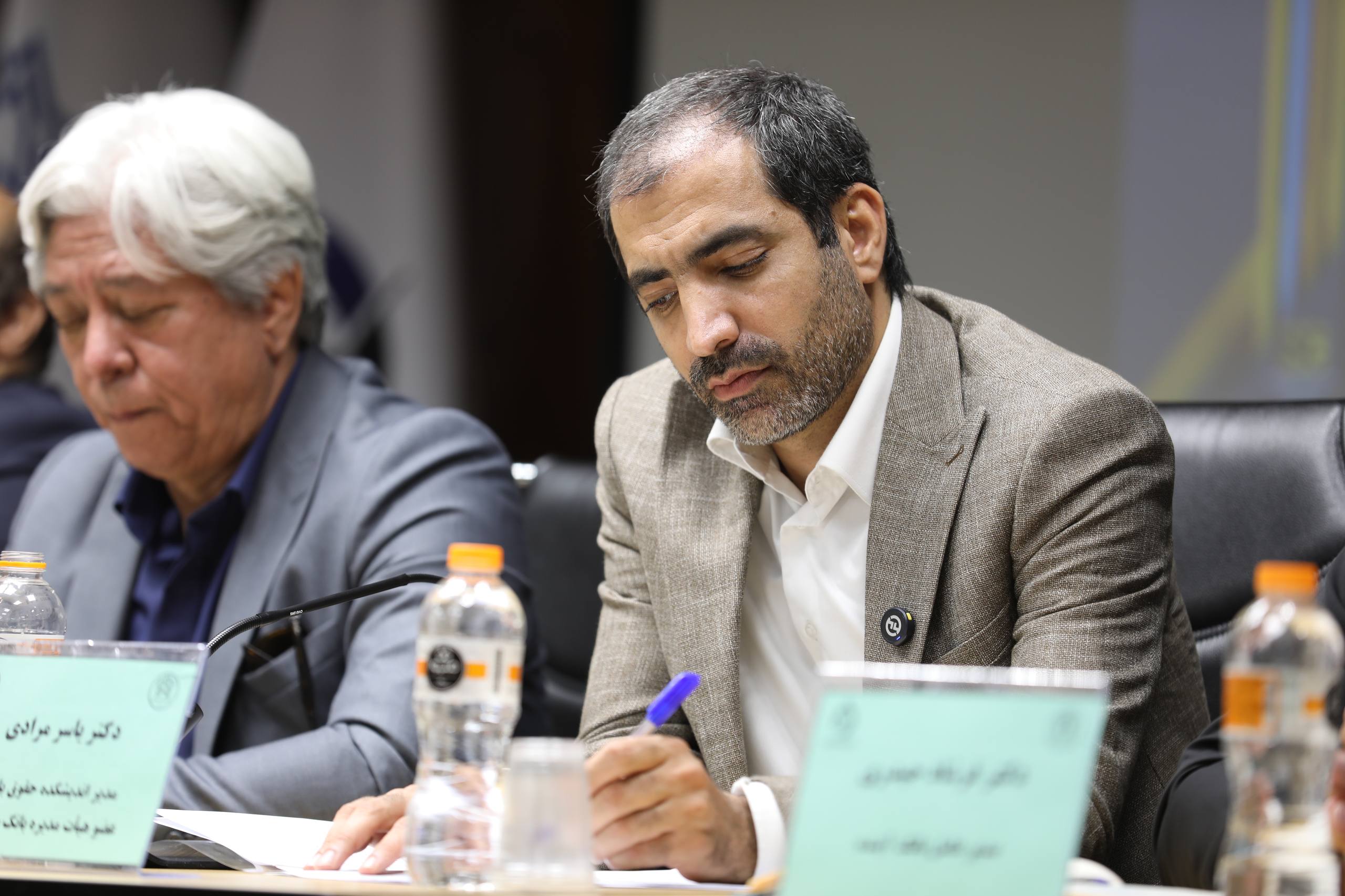 بانک‌ها چطور می‌توانند جلوی خام‌فروشی نفت و گاز را بگیرند؟