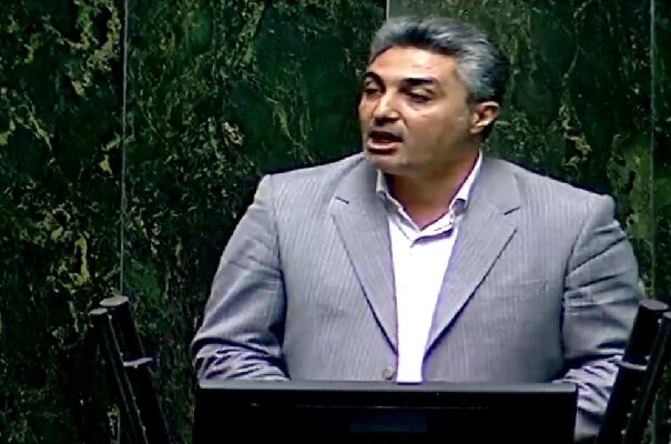 کمیسیون اقتصادی: بانک مرکزی سیاستهای ارزی خود را اصلاح کند کمیسیون اقتصادی: بانک مرکزی سیاستهای ارزی خود را اصلاح کند