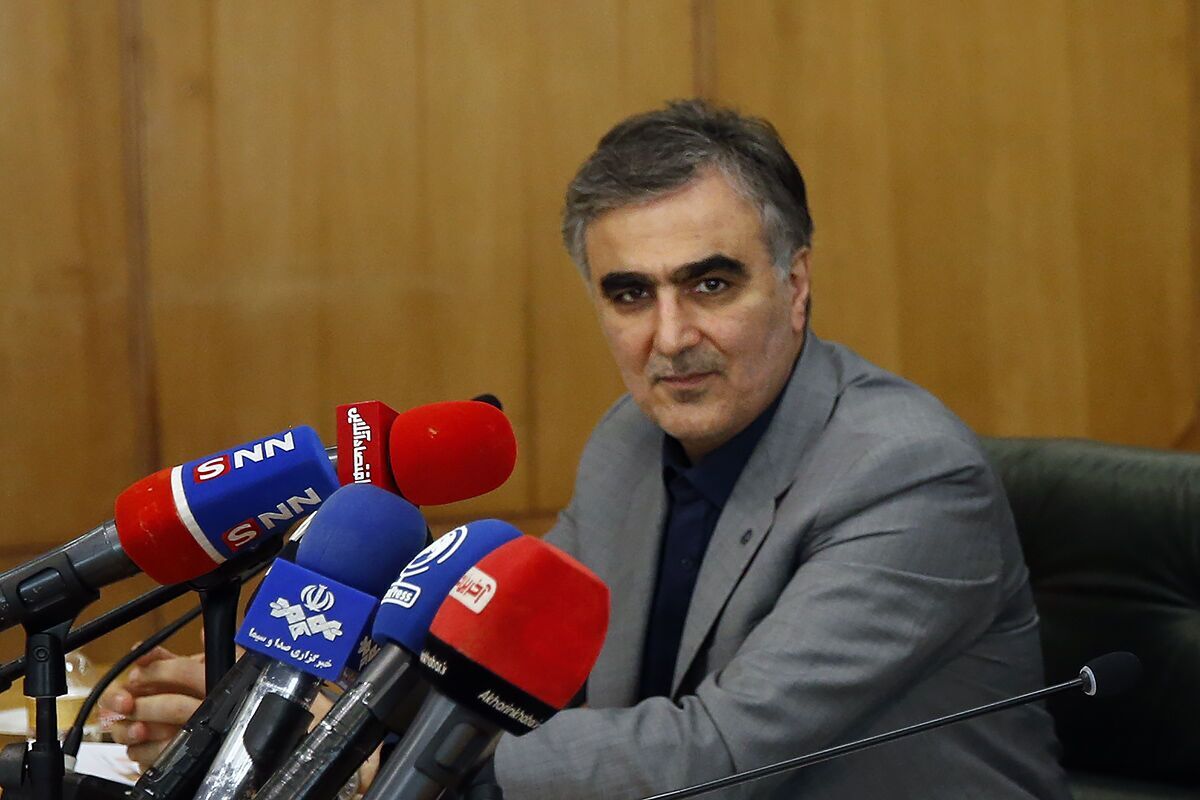 فرزین: فروش داراییهای بانک سابق آینده اولین اولویت است فرزین: فروش داراییهای بانک سابق آینده اولین اولویت است
