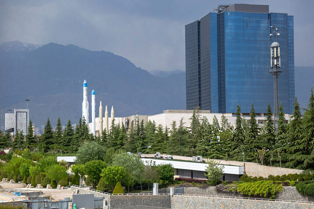 تبعات واگذاری بانکهای ناتراز به بانکهای دولتی تبعات واگذاری بانکهای ناتراز به بانکهای دولتی