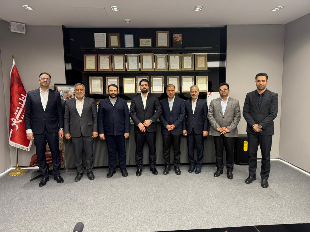 توافق‌نامه‌های راهبردی میان بانک شهر و فولاد غدیر نی‌ریز 