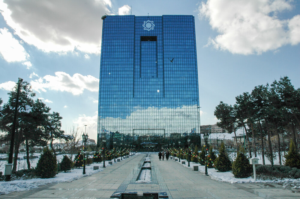 بانک مرکزی: استفاده از رمزارز و طلا به‌جای ریال ممنوع است