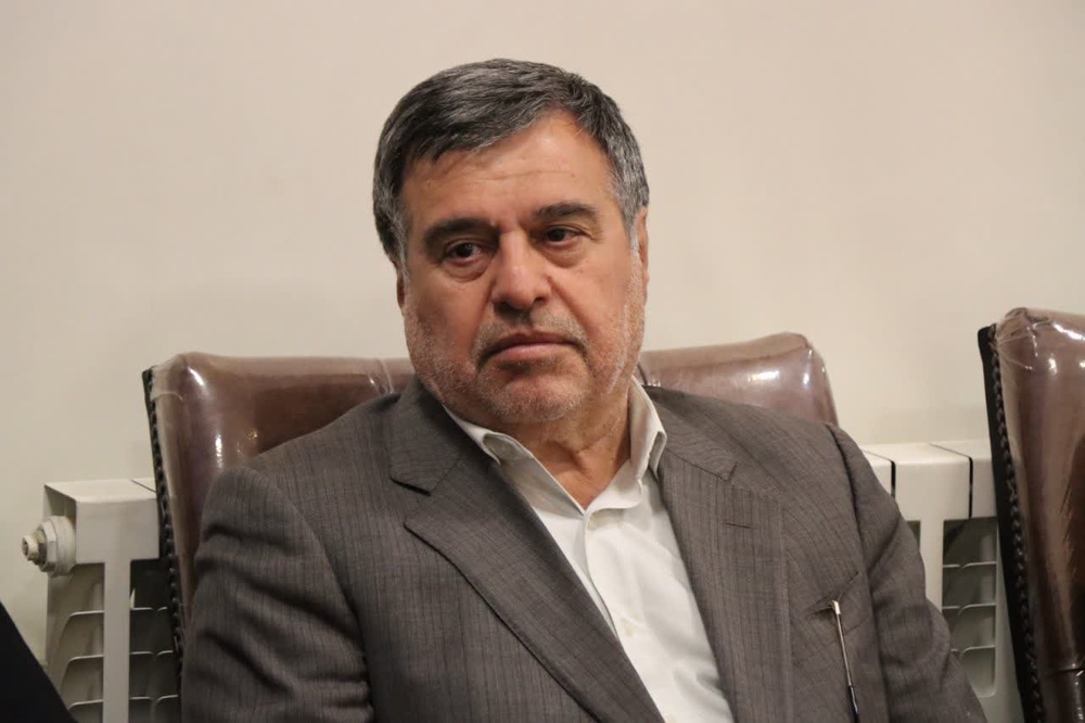 همتی: اراده دولت بر پرداخت کالابرگ الکترونیکی است