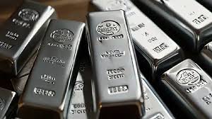 قیمت جهانی اونس نقره برای اولین بار از ۸۲دلار عبور کرد