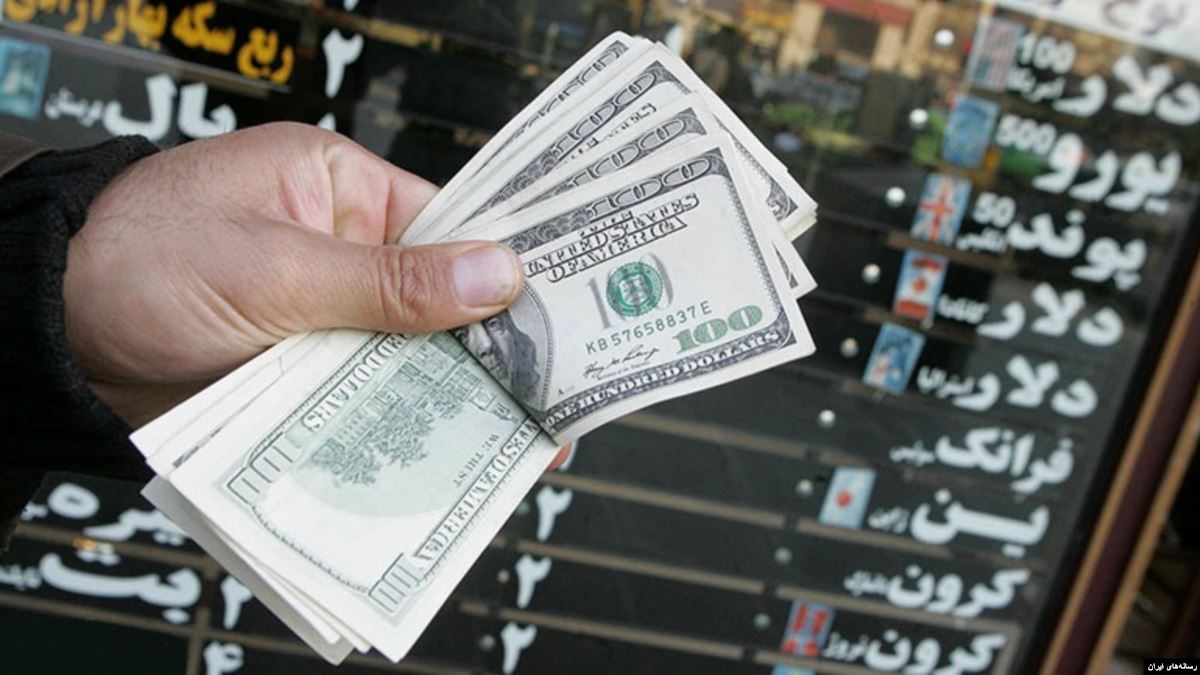واکنش بازار ارز به عزل همتی/ دلار در آستانه ورود به کانال ۲۵ هزار تومان