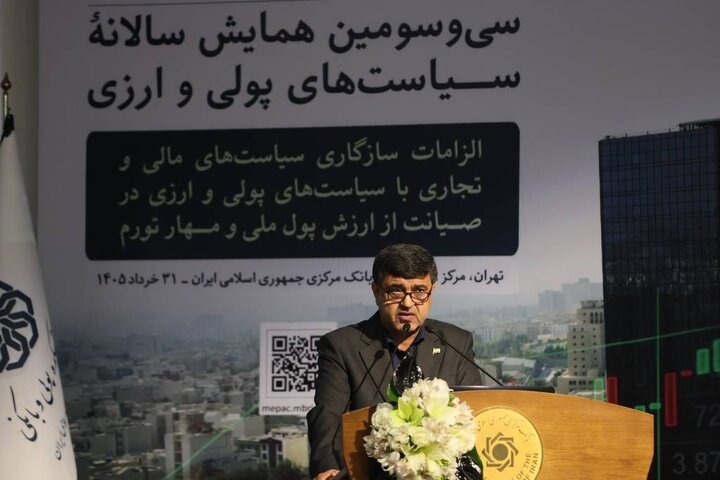 پرویزیان: مهار تورم پیش‌شرط بازسازی اقتصاد است