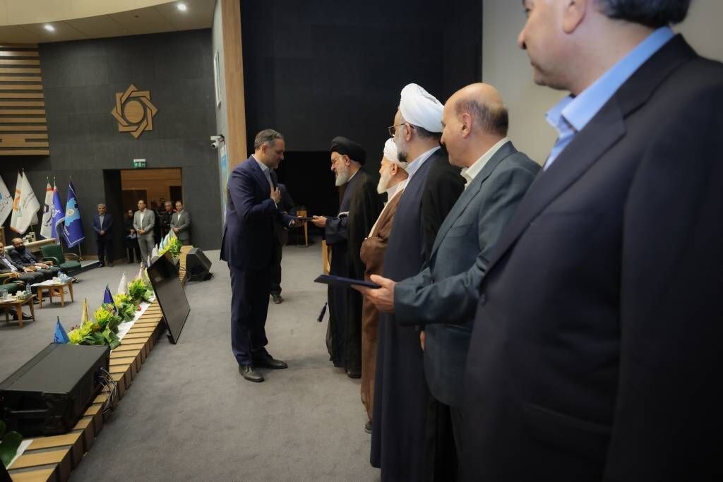 تعیین سقف نرخ سود ربطی به شریعت ندارد