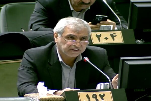 قوامی: عوامل نفوذ دلار را از ۱۶۰ به ۲۳۰هزار تومان رساندند
