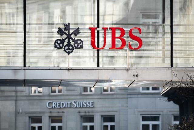 بی‌ثباتی غول بانکداری سوئیس پس از تصاحب رقیب